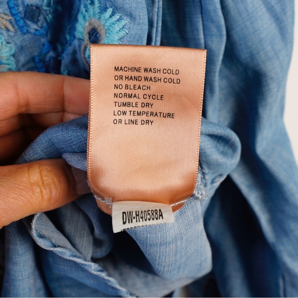 Driftwood Embroidered Top - Picture 11 of 13